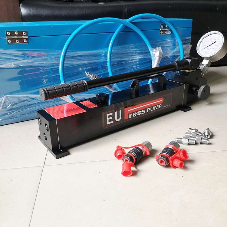 超高壓手動泵 超高壓手動泵(bèng)